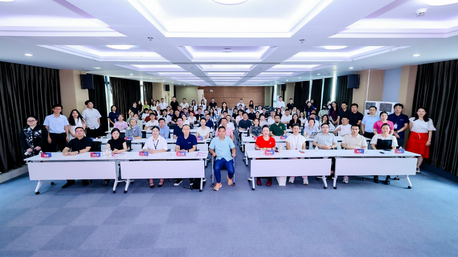 1761892426284019081.jpg ltePcmv.jpg