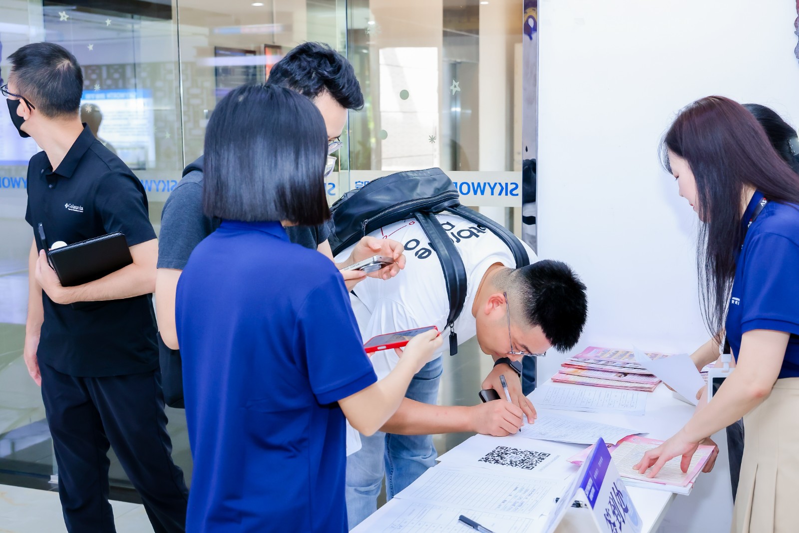 1761892640716046164.jpg 4OvUekcP.jpg